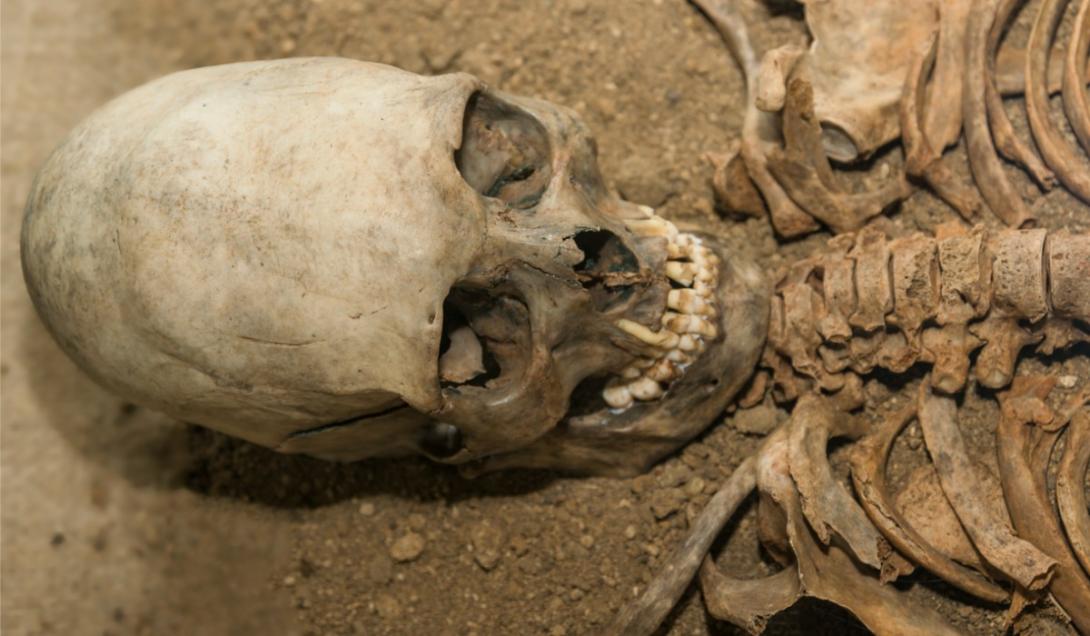 Encuentran restos prehispánicos con cráneos modificados y dientes afilados-0